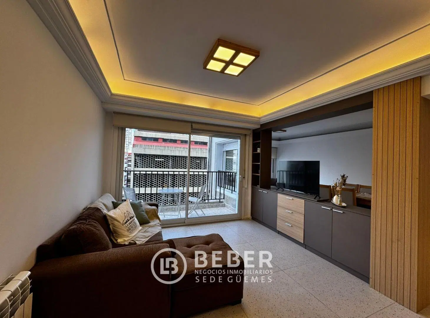En venta departamento de 3 ambientes en Plaza Colon. 3
