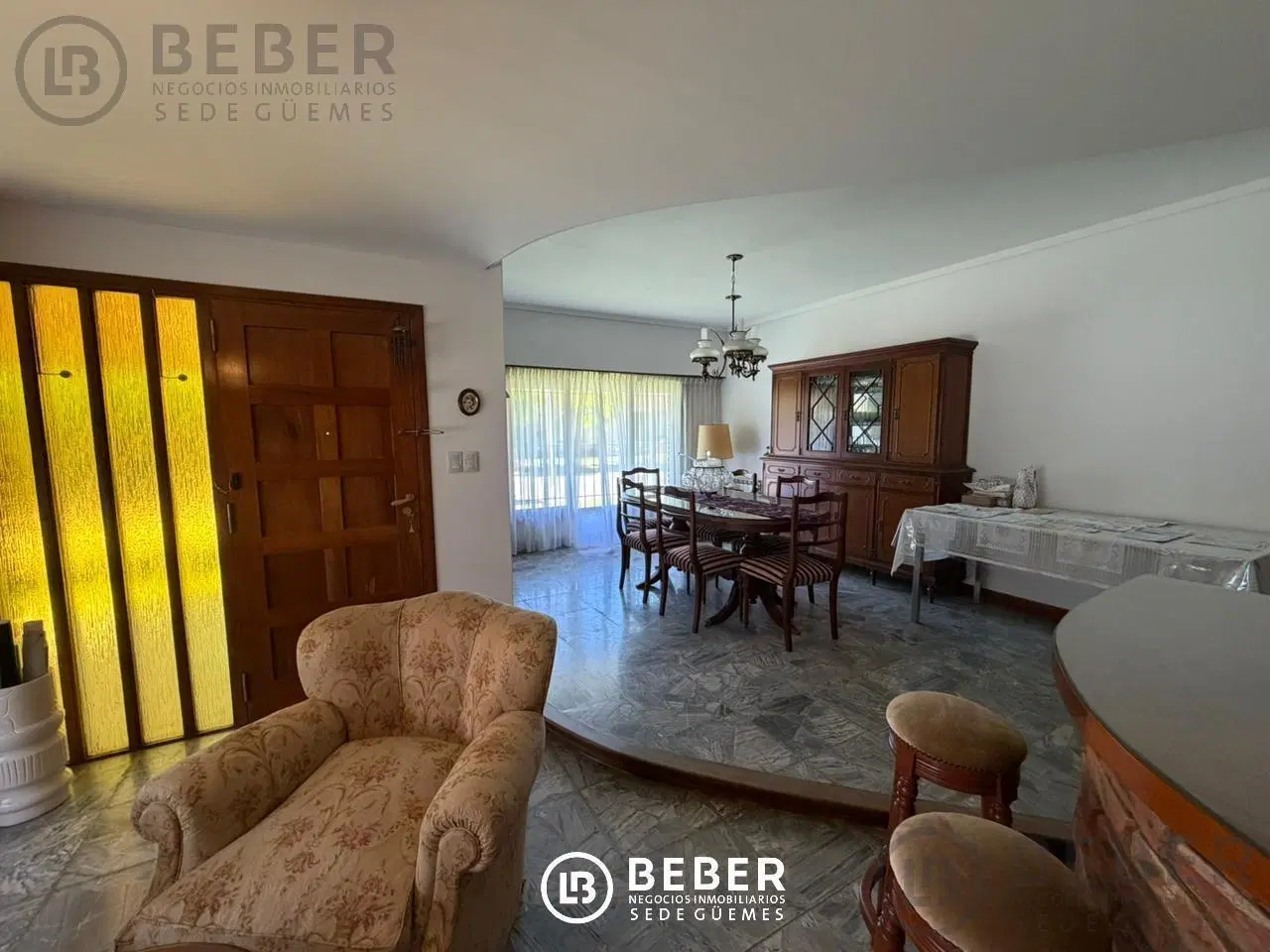 Casa 4 ambientes, apta crédito. Barrio Villa Primera 3