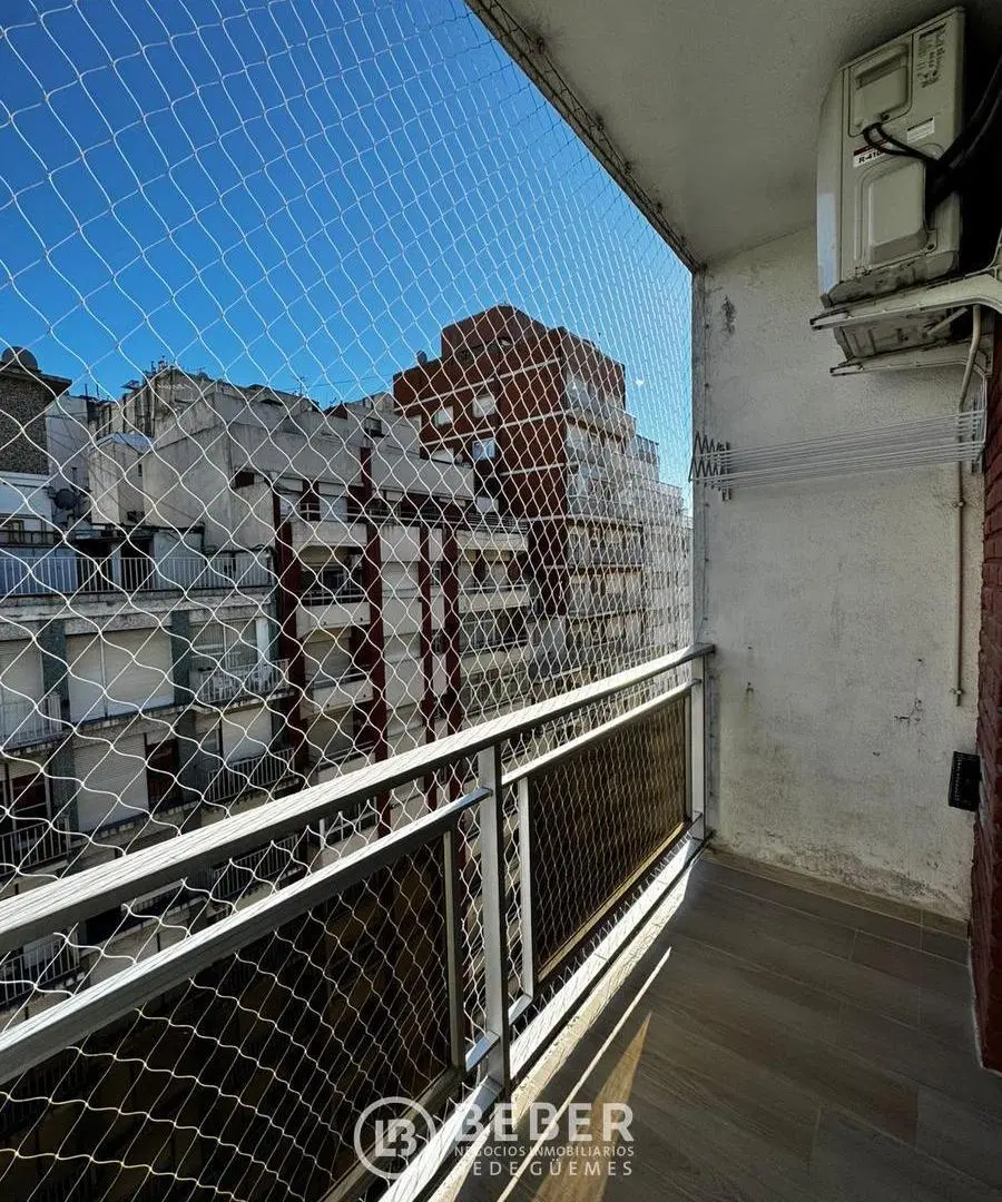 Alquiler 24 meses dos ambientes con balcon, Plaza Colon 8