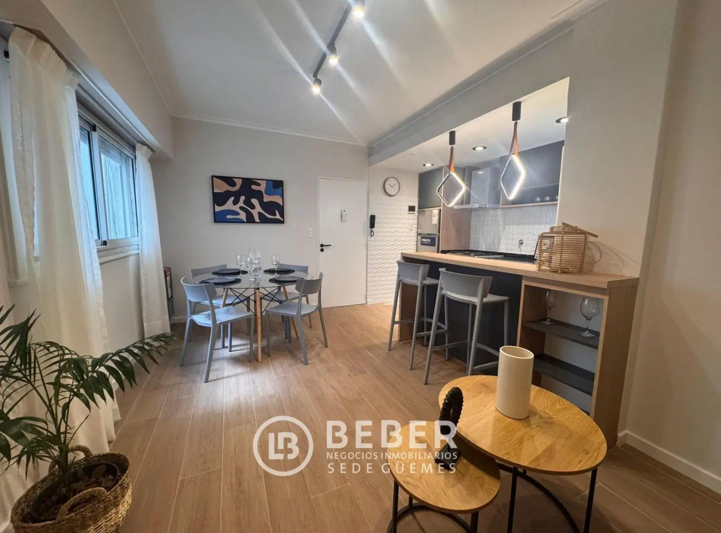 En venta dos ambientes al contrafrente, Centro 3