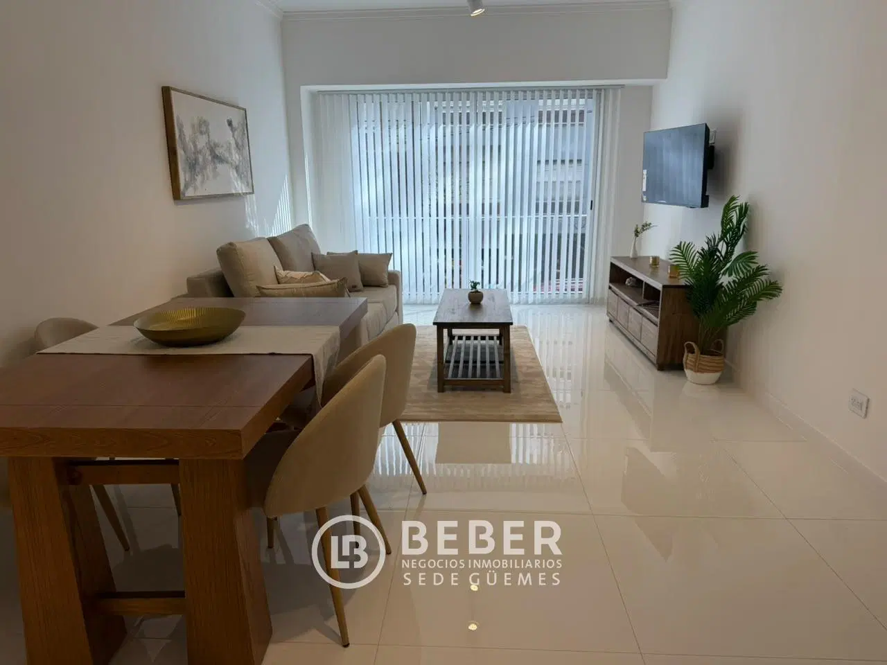 En venta tres ambientes con balcon, Plaza Mitre 2