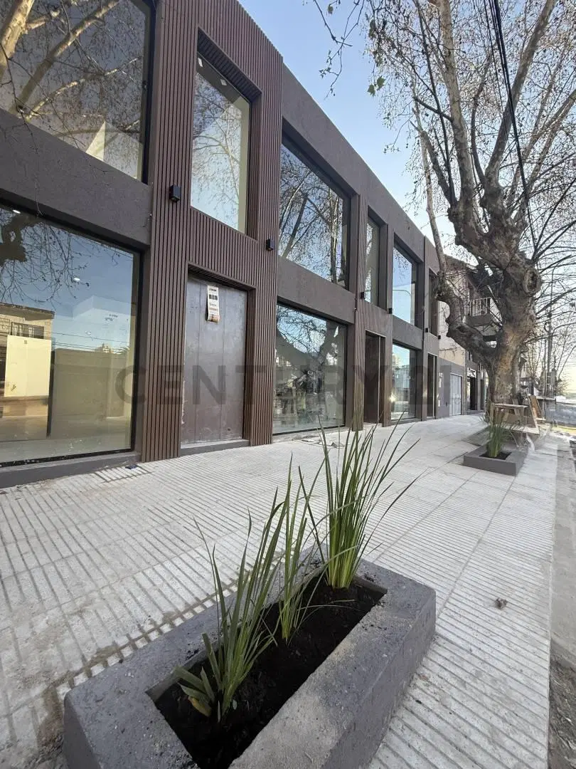 Alquiler Local comercial Av. Pte peron 2