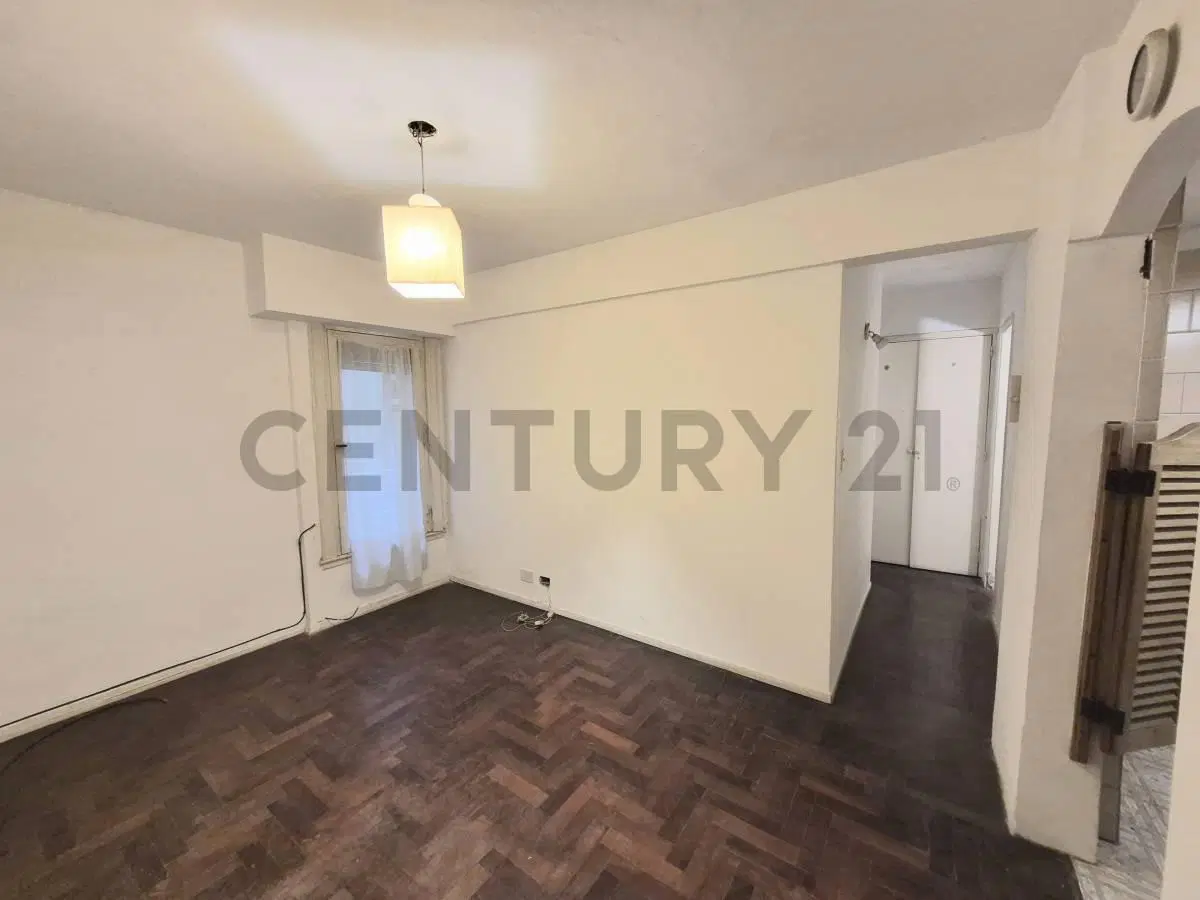 Ideal inversor! 2 amb a mtrs de Av. Libertador con excelente rentabilidad 4