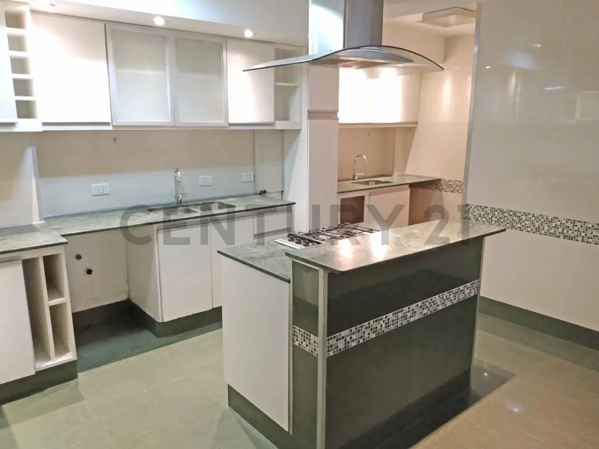 Alquiler Exclusivo semipiso 4 amb. en Caballito, ambientes super amplios! 2