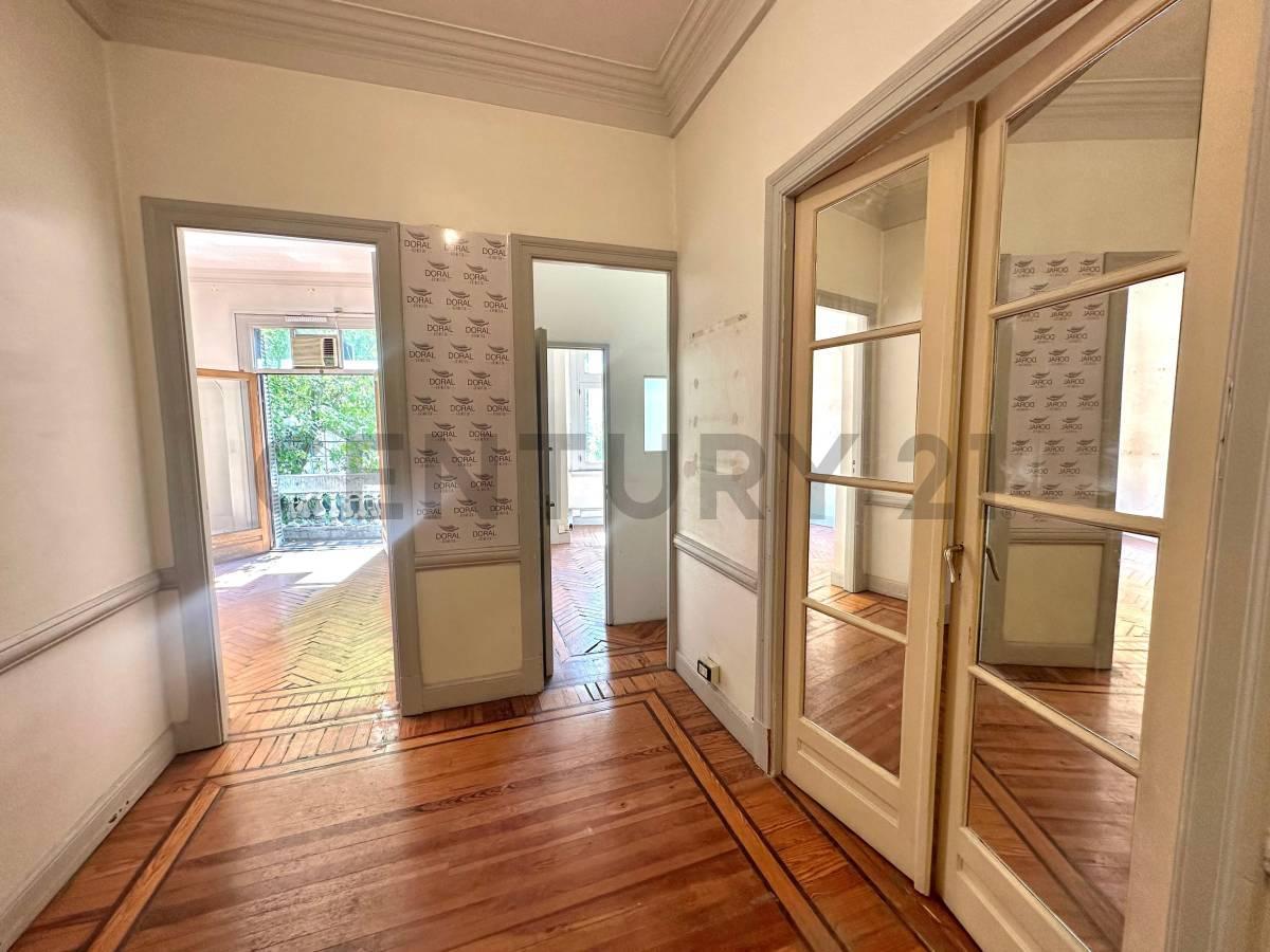 Foto de Departamento 4 ambientes en Venta apto profesional y comercial. Apto, imagen 2