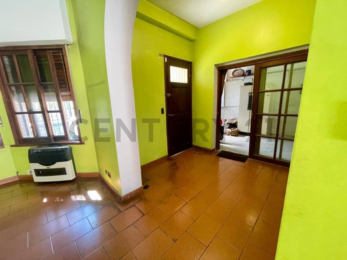 Foto de Venta Casa con jardin, pileta y cochera, imagen 5