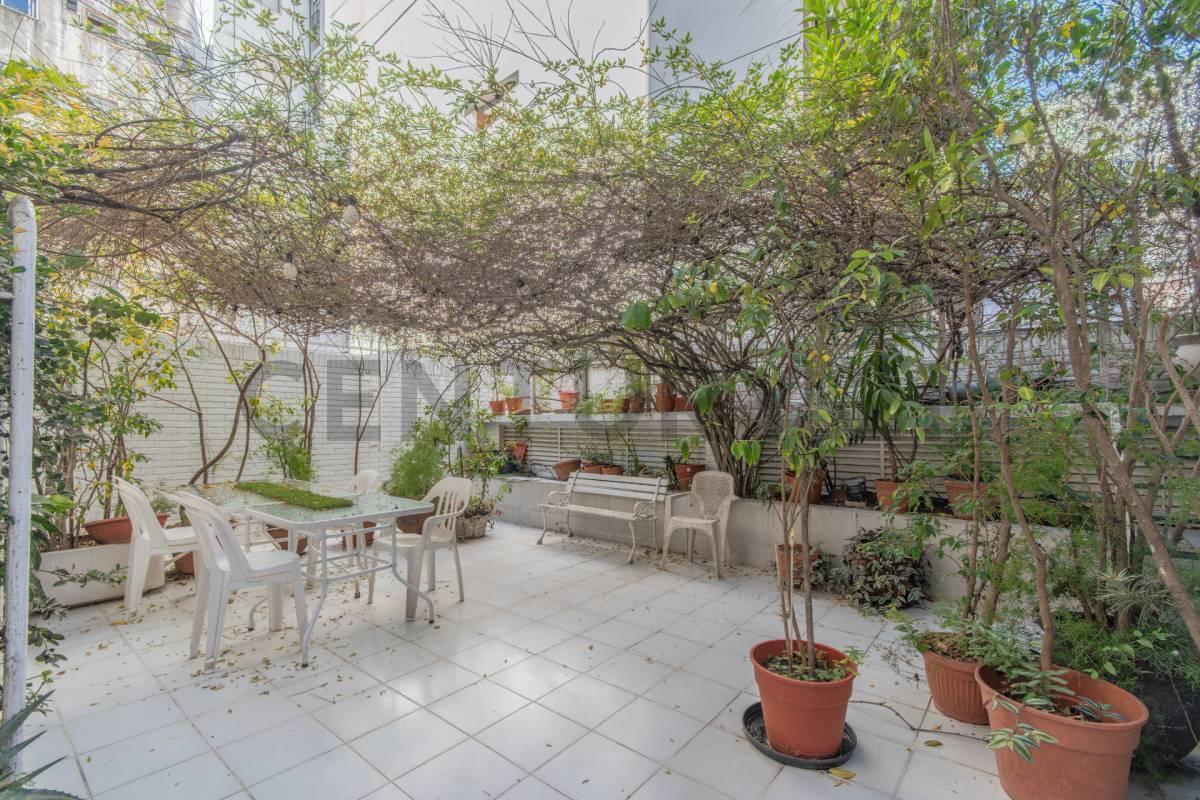 Foto de 5 Ambientes con Patio de 67m2, balcón y cochera., imagen 2
