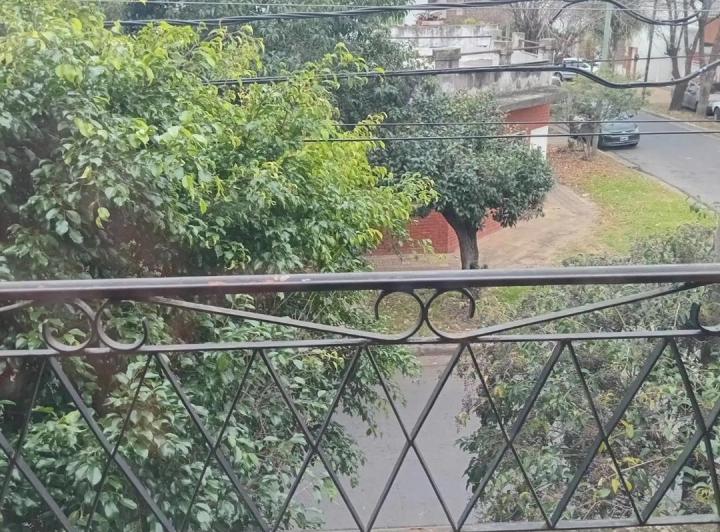 Casa 4amb en lote propio c/2 locales (Cotagaita 2200- Ramos)