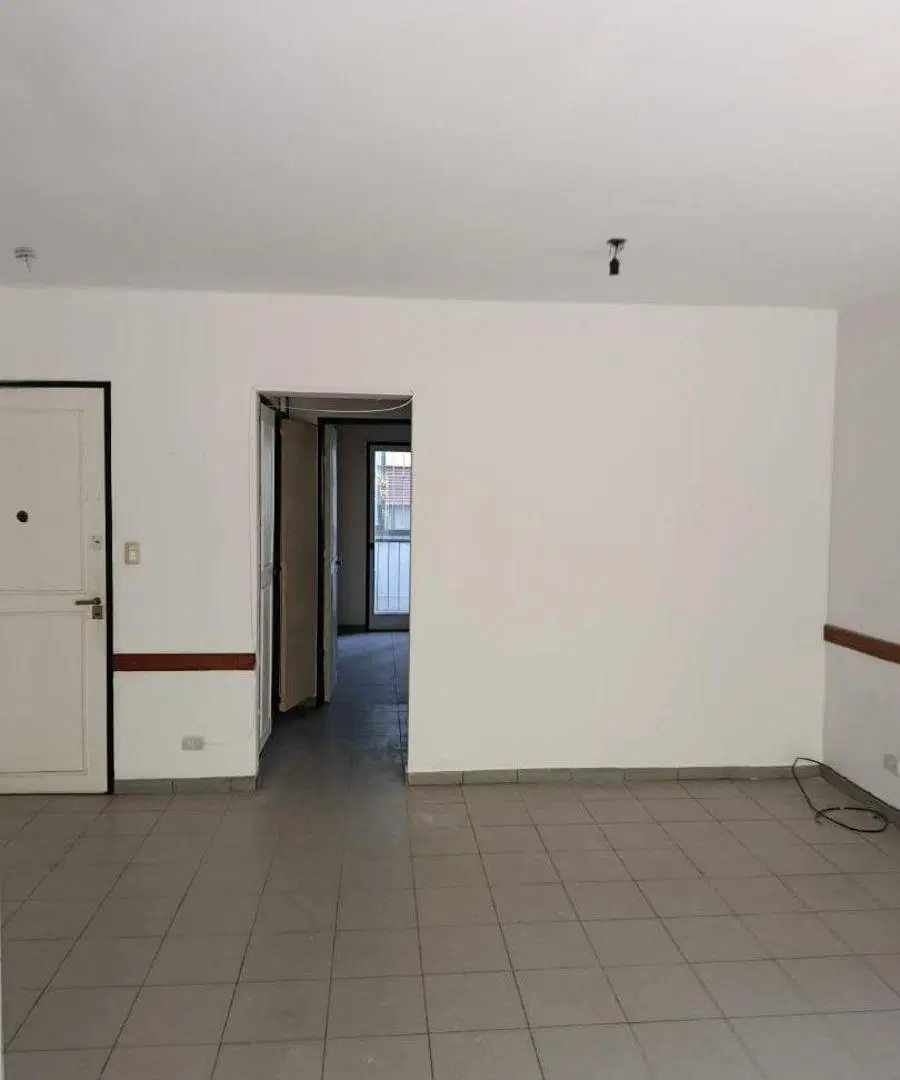 Depto de 2amb p/uso profesional en el centro de San Justo 5