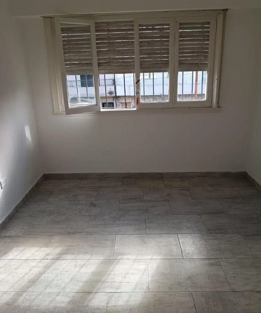 Ph tipo casa de 4amb con patio y terraza (Caseros 500 - Ramos Mejía) 1