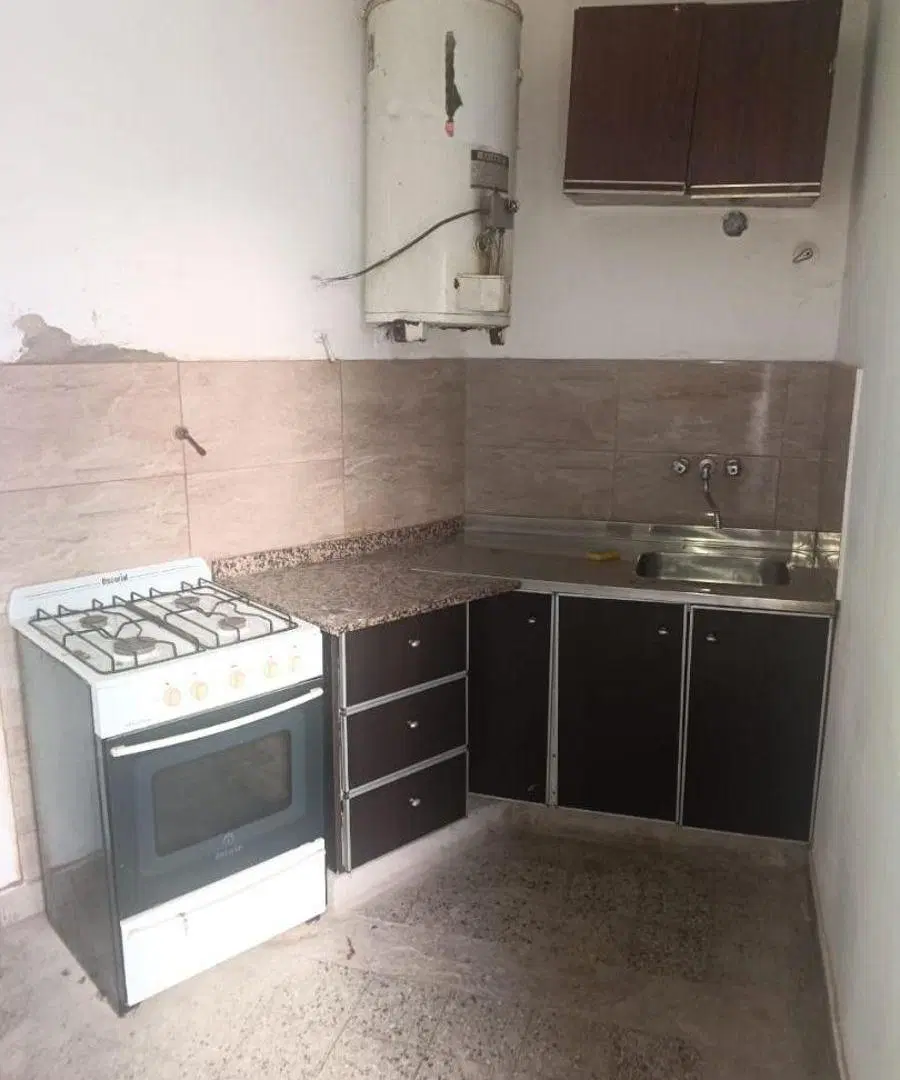 Departamento de 2 ambientes con patio 5