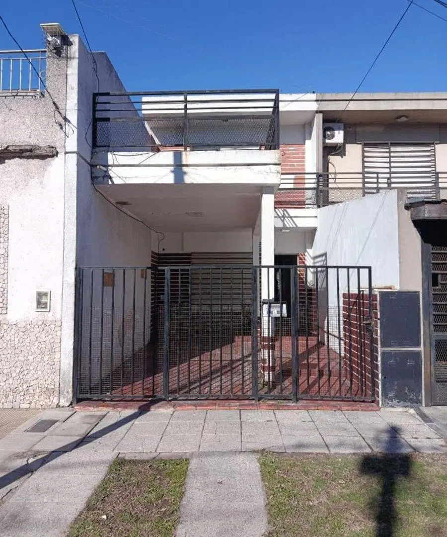 Dúplex 4amb c/ piscina (Martin Rodriguez 700 - Ramos Mejía) 2