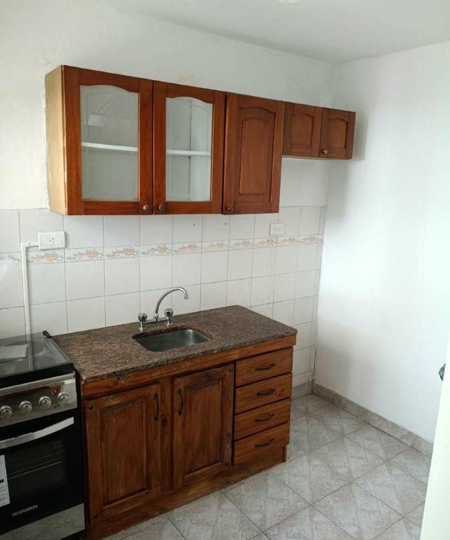 Foto de Departamento de 2amb y medio con patio y parrilla, imagen 4
