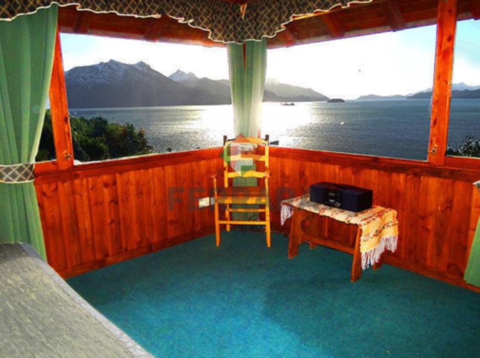 Foto de VENTA DE HERMOSO COMPLEJO DE CABAÑAS CON VISTA AL LAGO, imagen 2