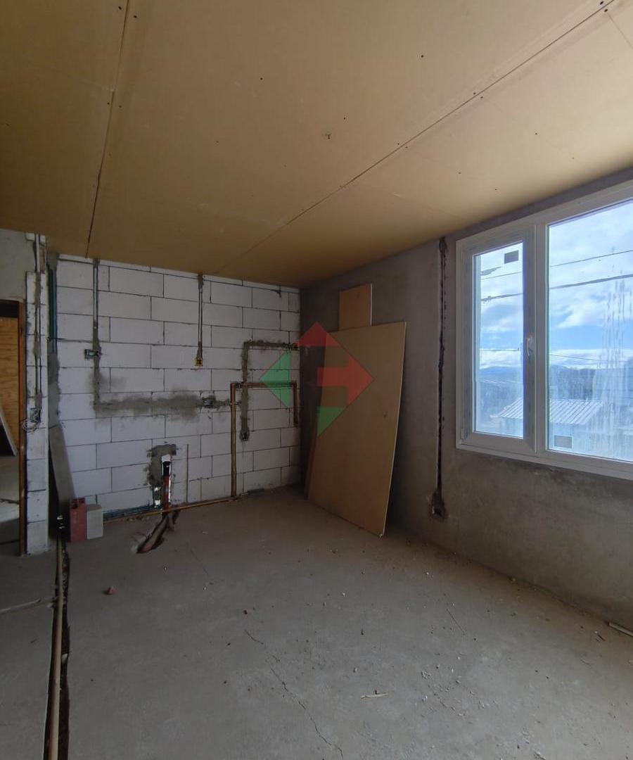 Foto de Edificio de departamentos y local comercial, en esquina, a terminar, imagen 4