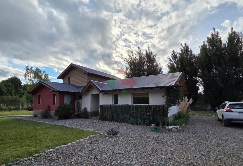 Venta Hermosa Casa en Dina Huapi – Gran lote de 1115 m²