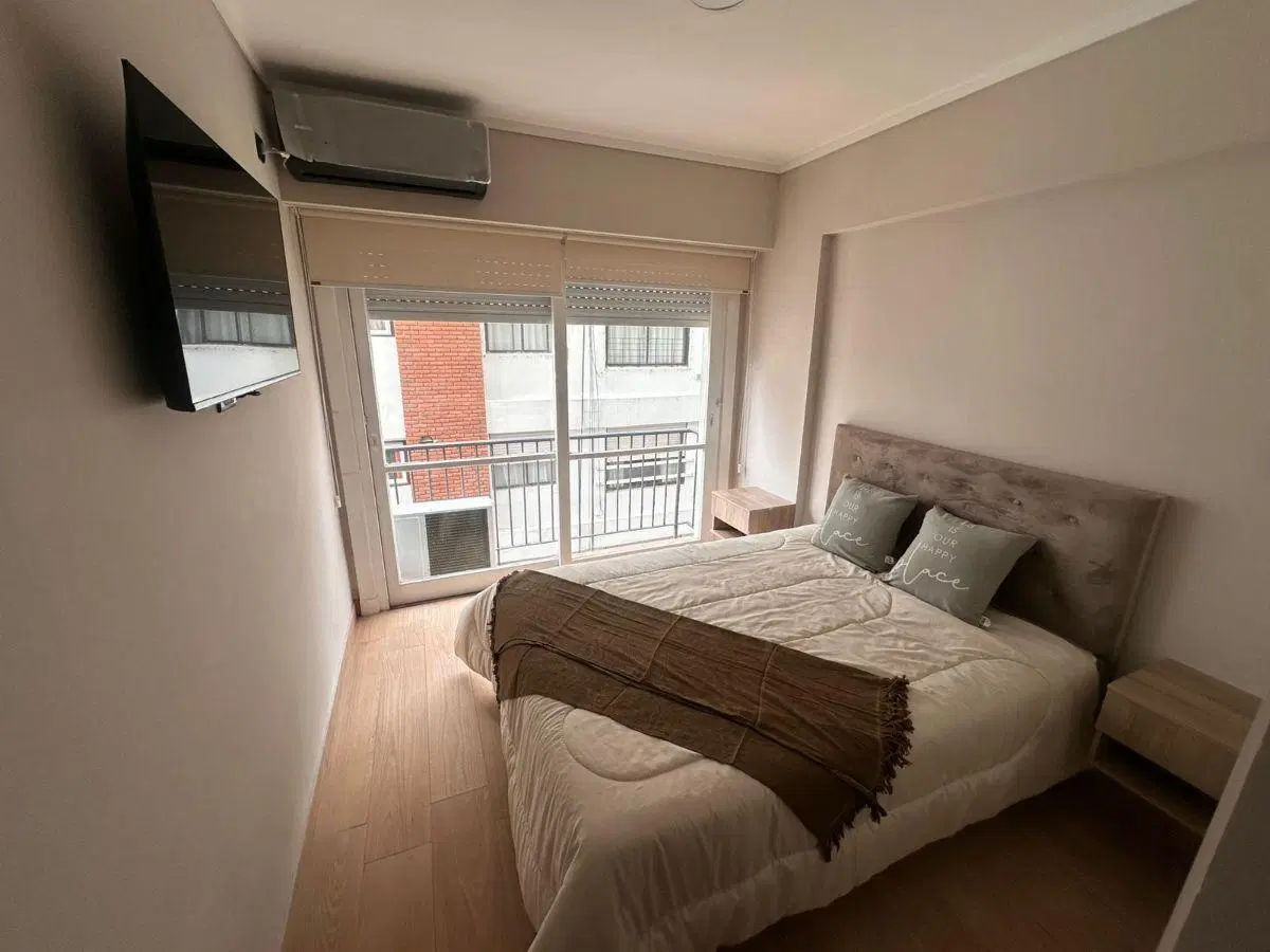 Departamento ambiente y medio desplazado c/ balcon - Reciclado 4