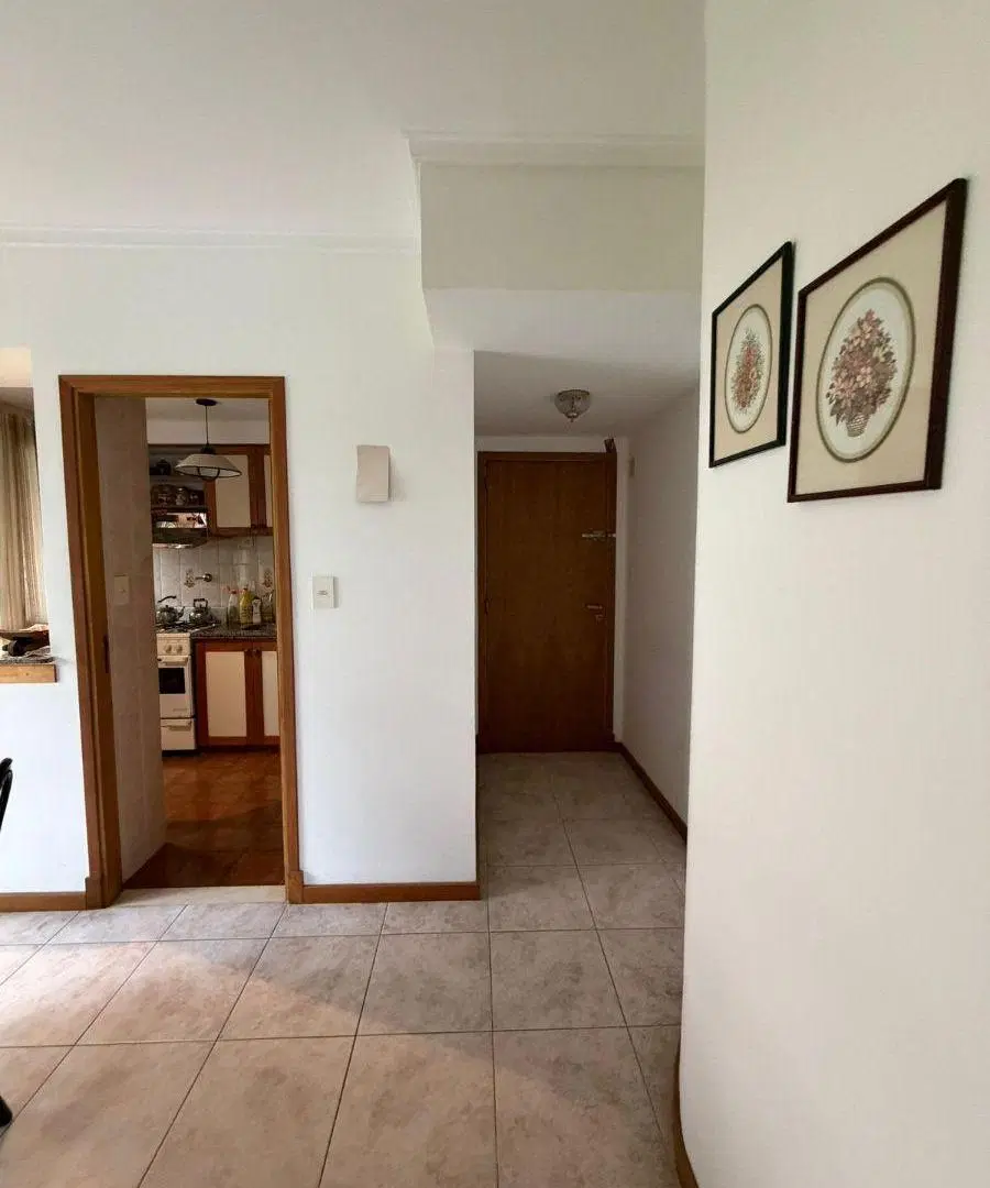 Departamento - Semipiso de 2 ambientes con cochera y baulera - Excelente Edificio 4