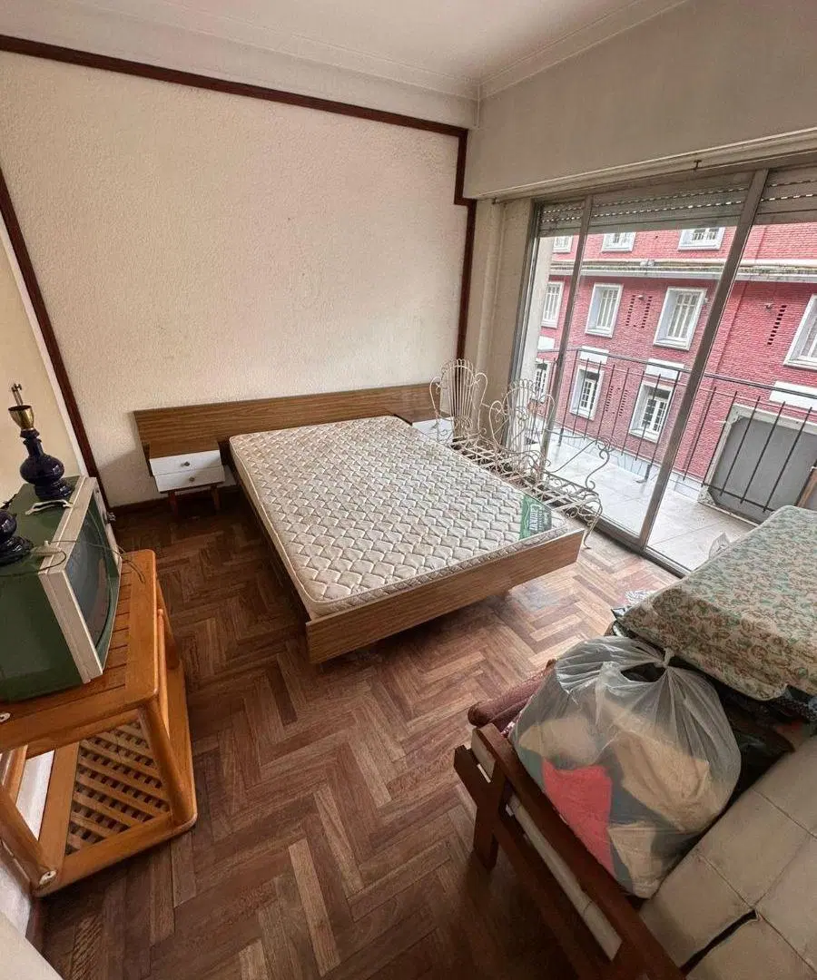 Departamento 2 ambientes al frente con balcon saliente - 8