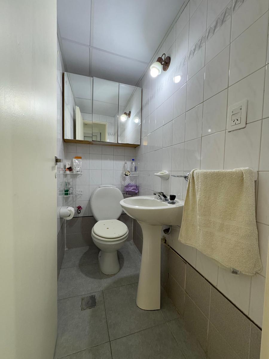 Vendo Departamento Planta Baja, 3 Dorm. y Cochera. 3