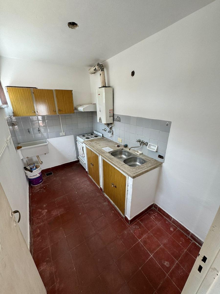 Departamento en Venta 2 Dorm. y Terraza, Barrio 33 Orientales. 1