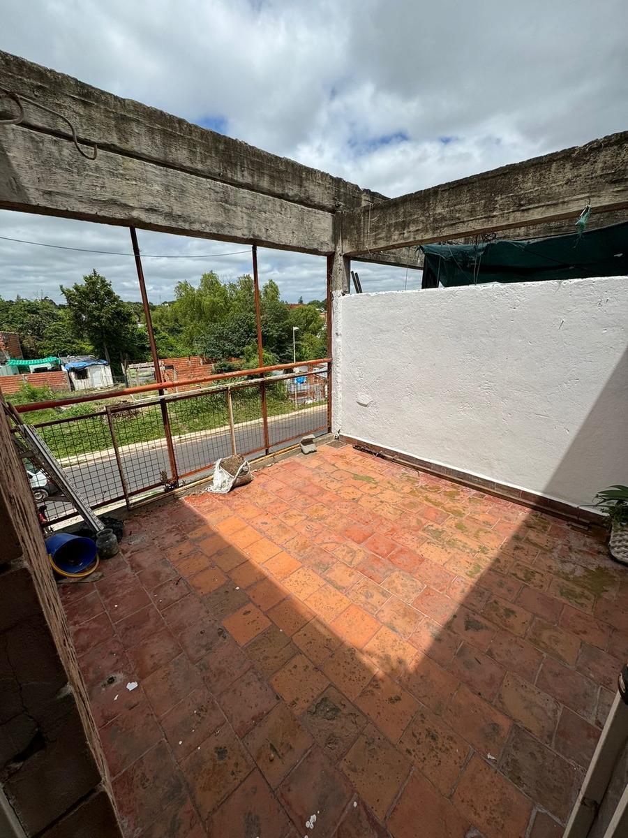 Departamento en Venta 2 Dorm. y Terraza, Barrio 33 Orientales. 2