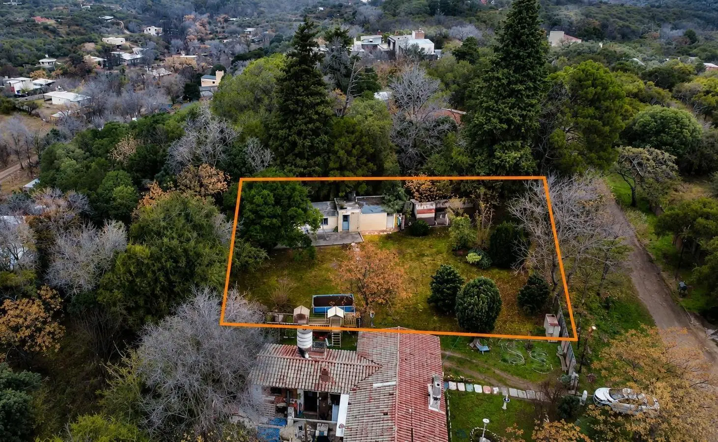 IMPORTANTE TERRENO DE 714 m² CON CASA – COSQUÍN 5