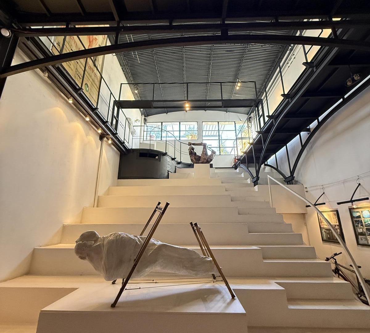 Foto de Casa de Arquitectura de Autor con Identidad Única | Atelier, Teatro y, imagen 4
