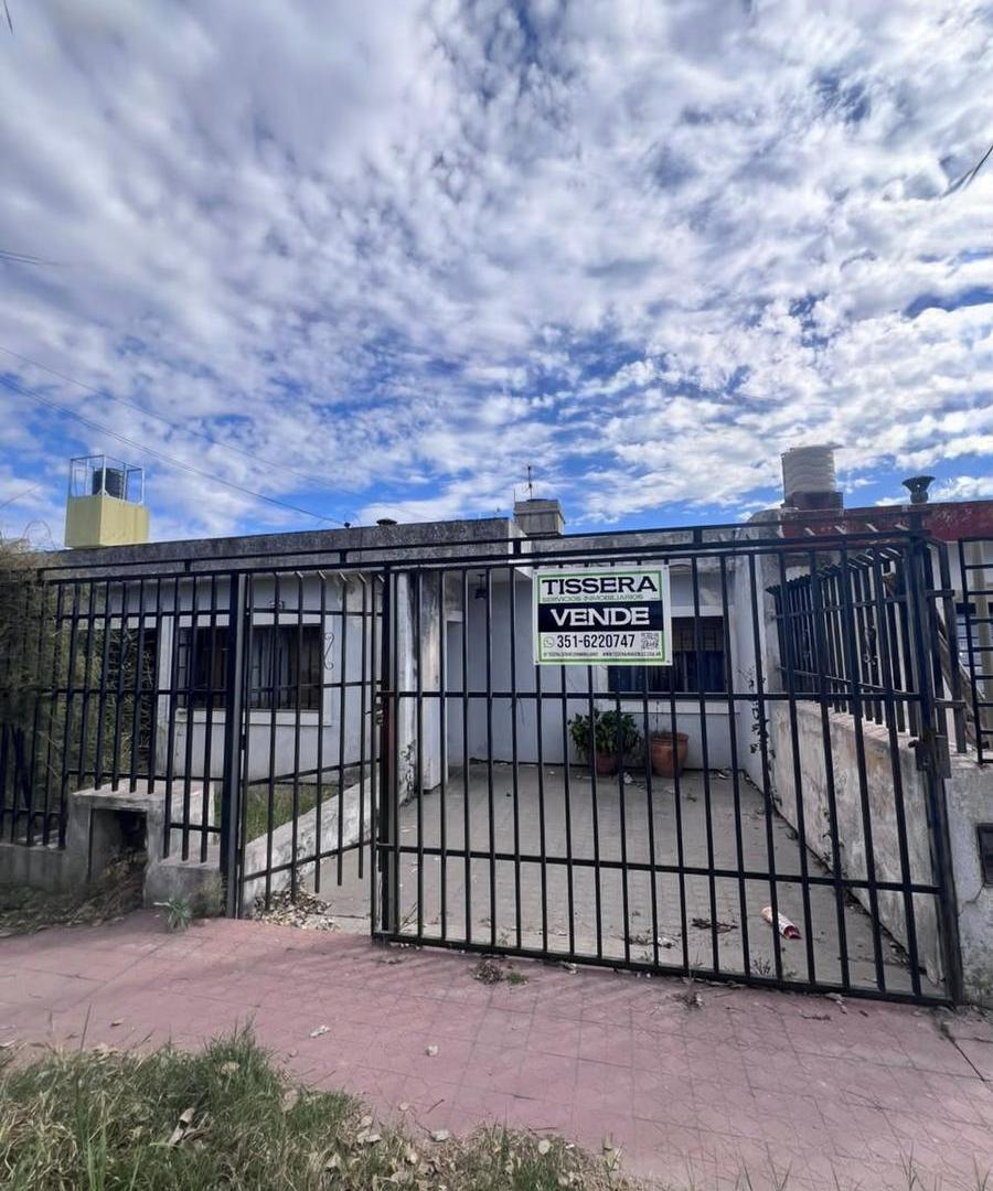 Foto de Casa en Venta a Refaccionar en Ruta 20 – 3 Dormitorios, Terreno 250 m², imagen 1