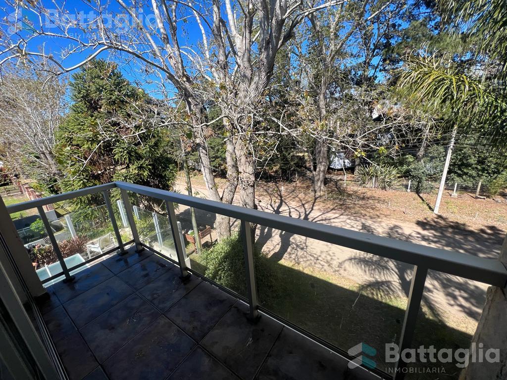 Excelente Departamento con Terraza en Costa Azul 2