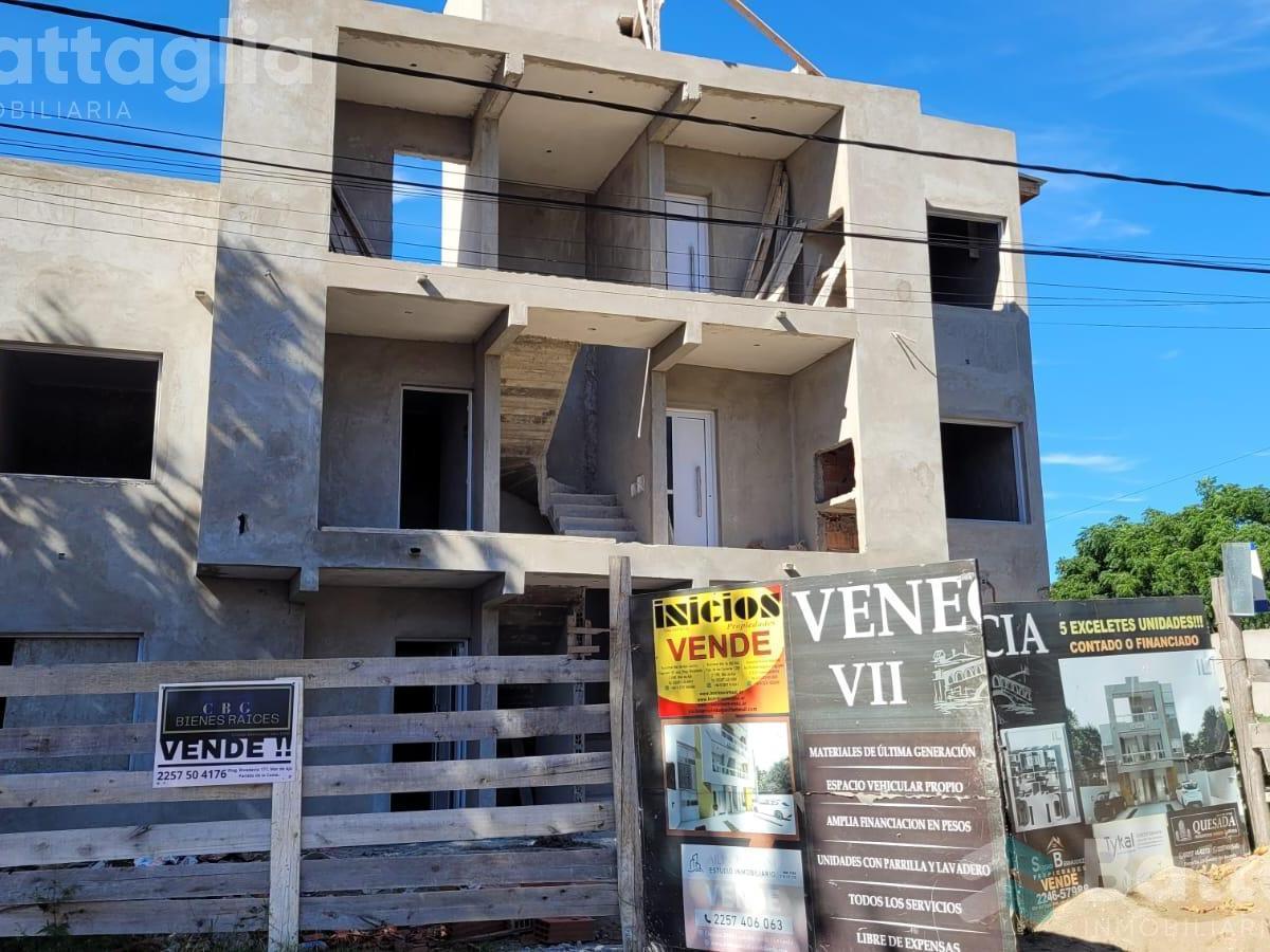 Departamento con Patio y Espacio Vehiular 1