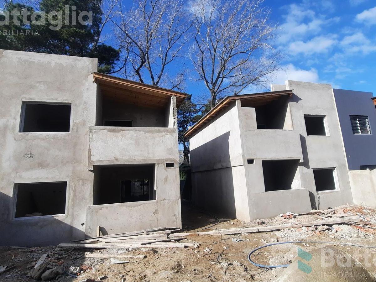 Departamento con Cochera y Parilla en Primer Piso 3