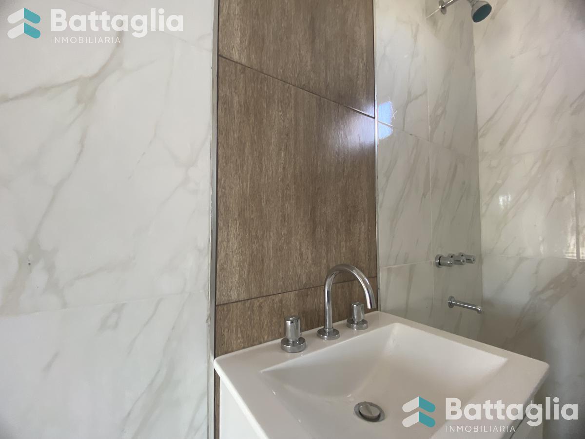 Excelente Departamento de 3 Amb en 2do Piso - Retasado! 4