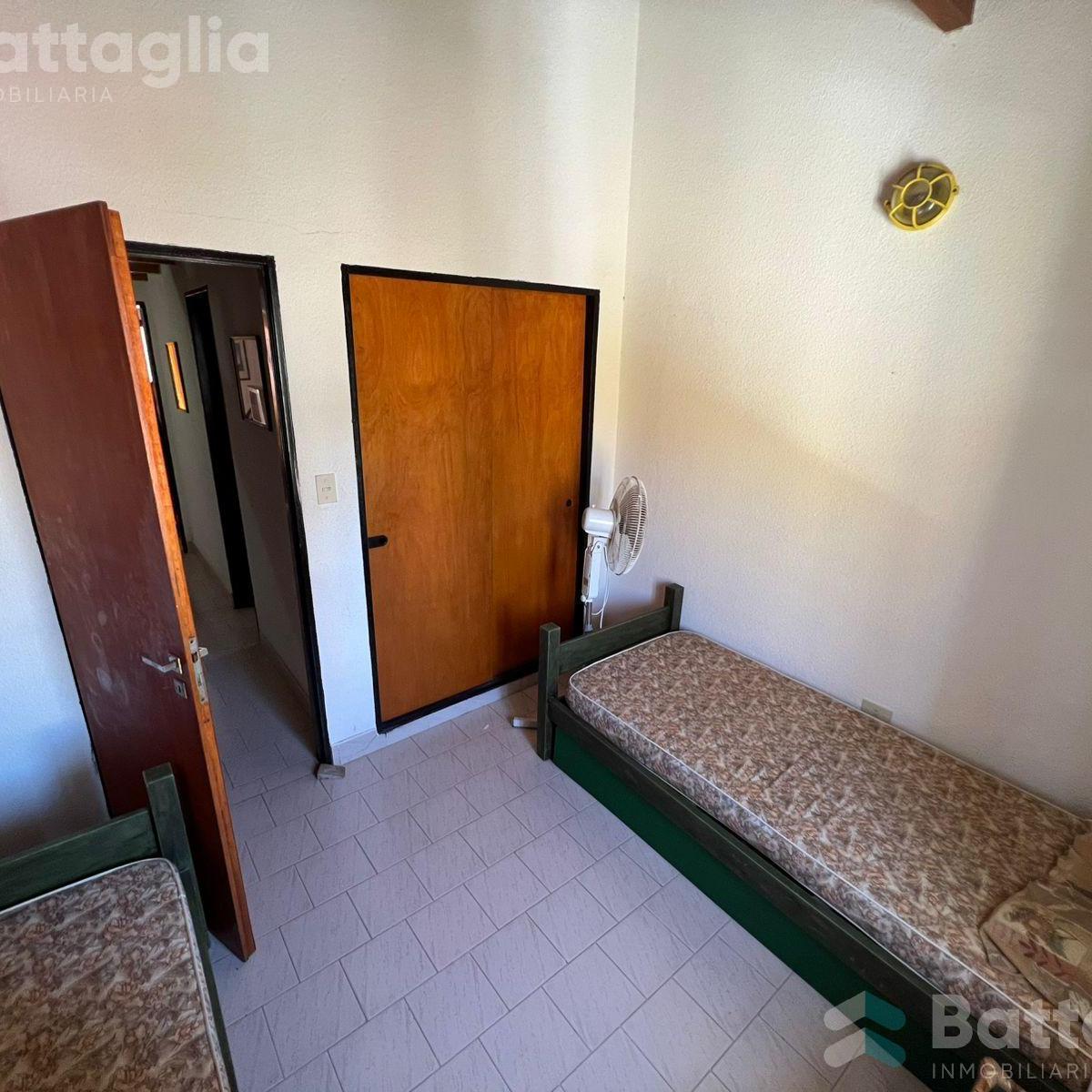 Triplex en San Bernardo del Tuyu 1