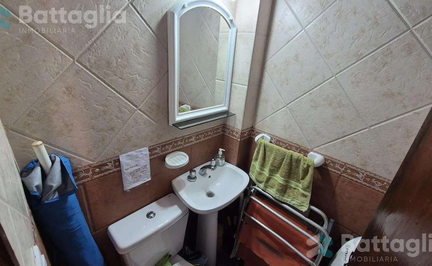 Triplex con cochera y parrilla a dos cuadras del mar en Costa Azul 8
