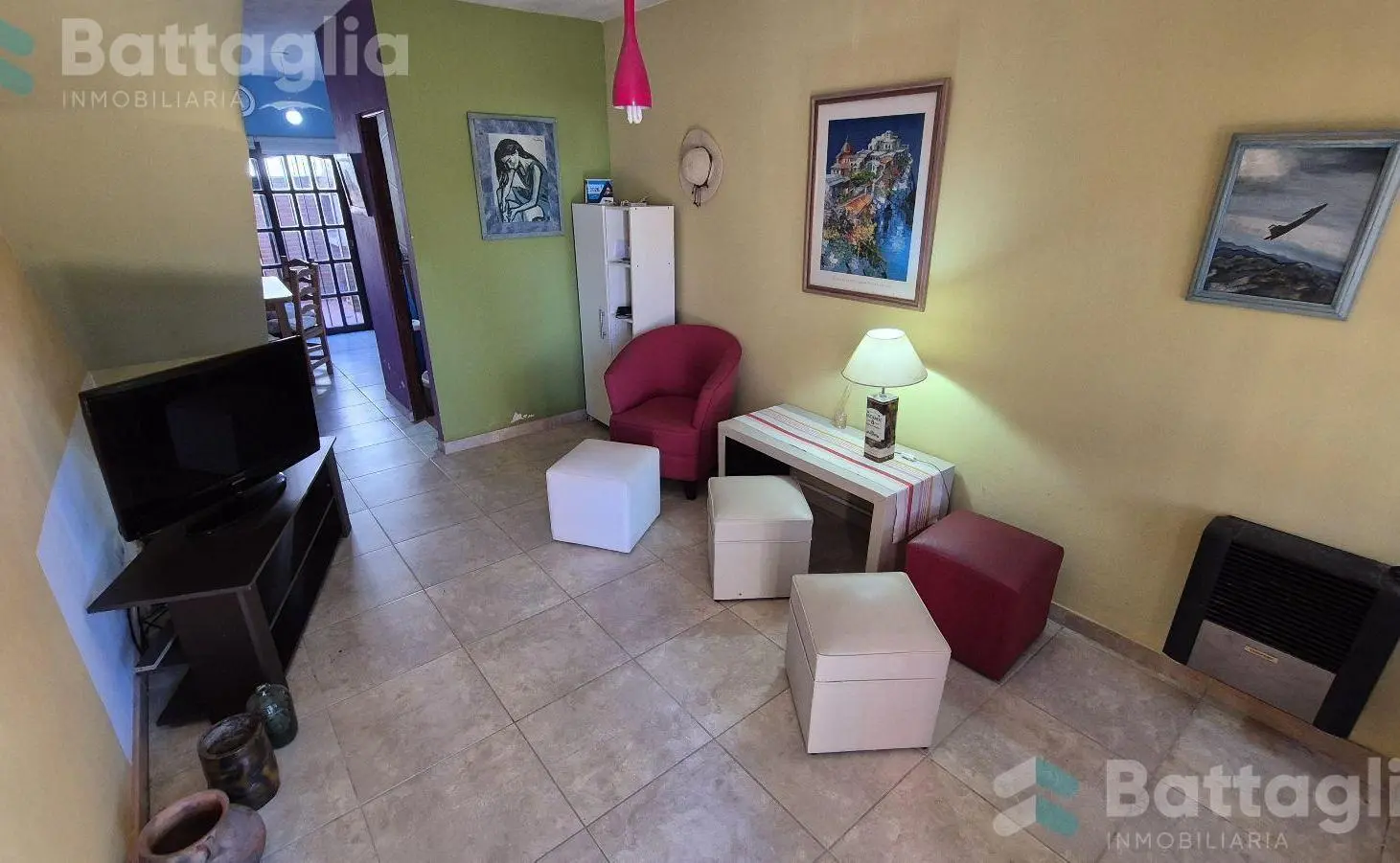 Triplex con cochera y parrilla a dos cuadras del mar en Costa Azul 5