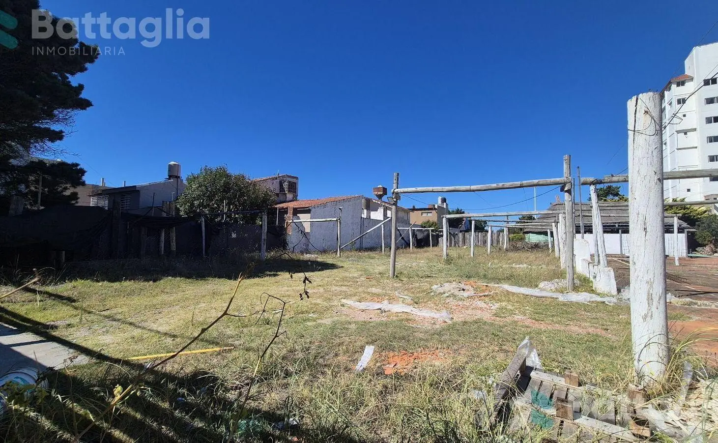 LOTE IDEAL INVERSIONISTA 600m² a una cuadra del mar en Costa Azul 4