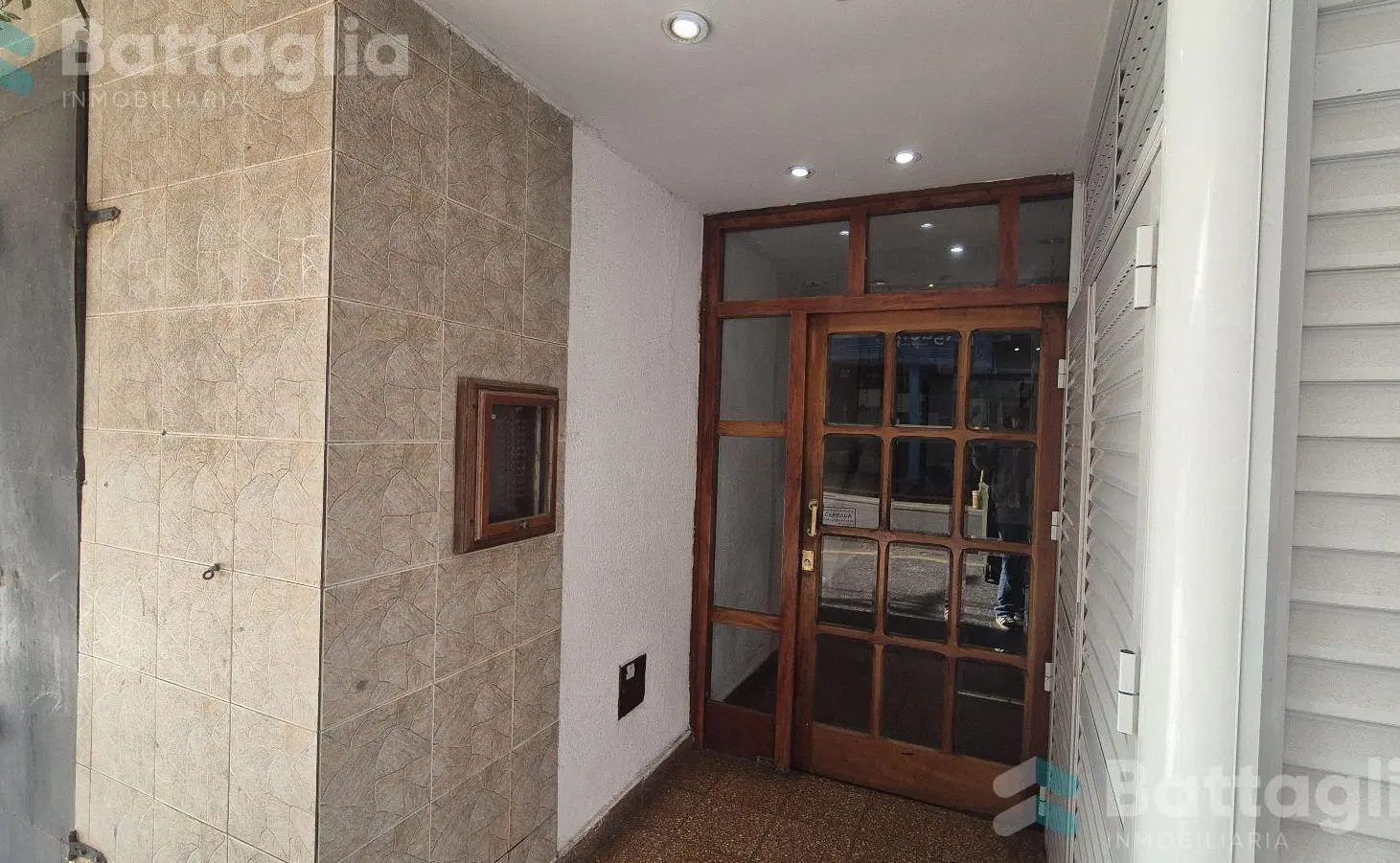 OPORTUNIDAD! tres ambientes en pleno centro de San Bernardo 3