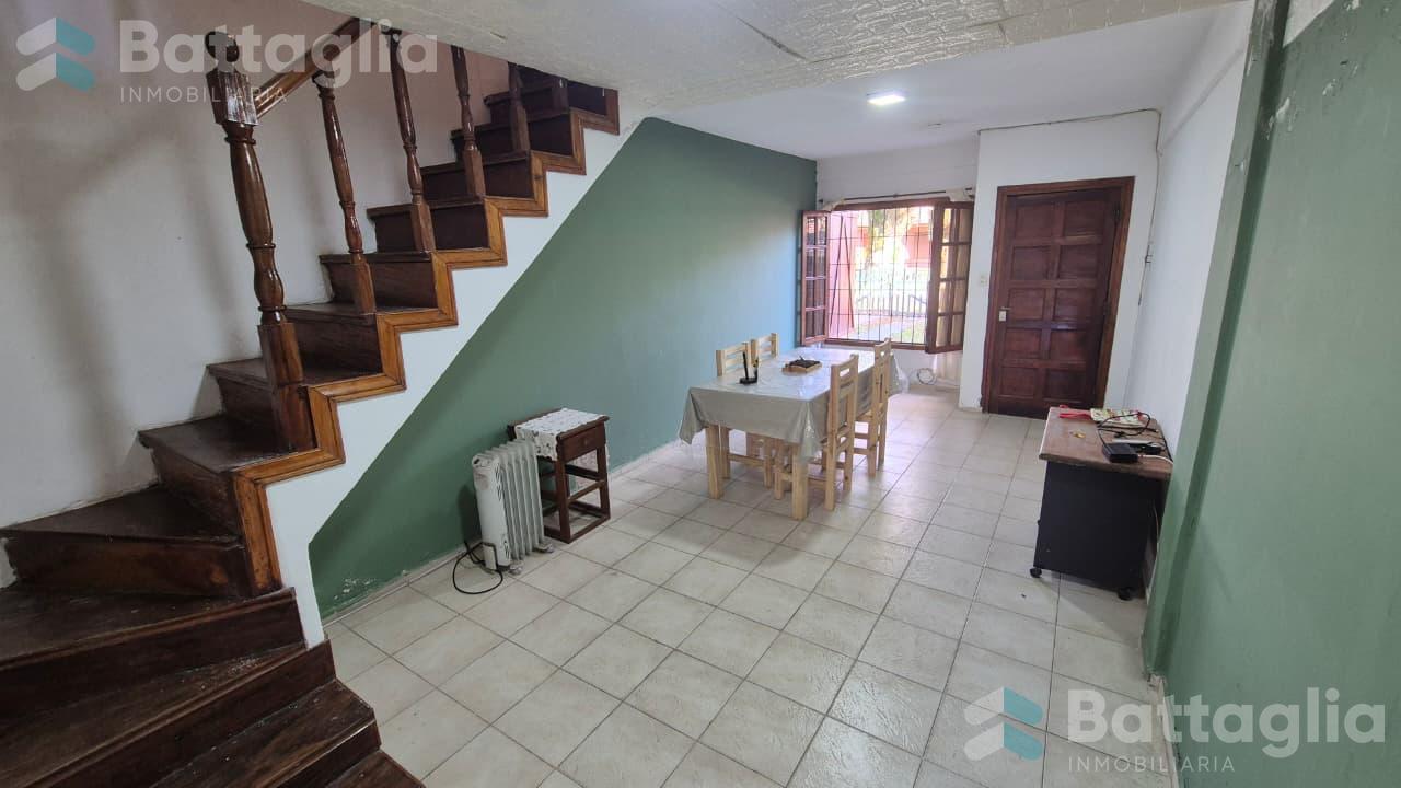 Triplex a cuatro cuadras del mar en Costa Azul