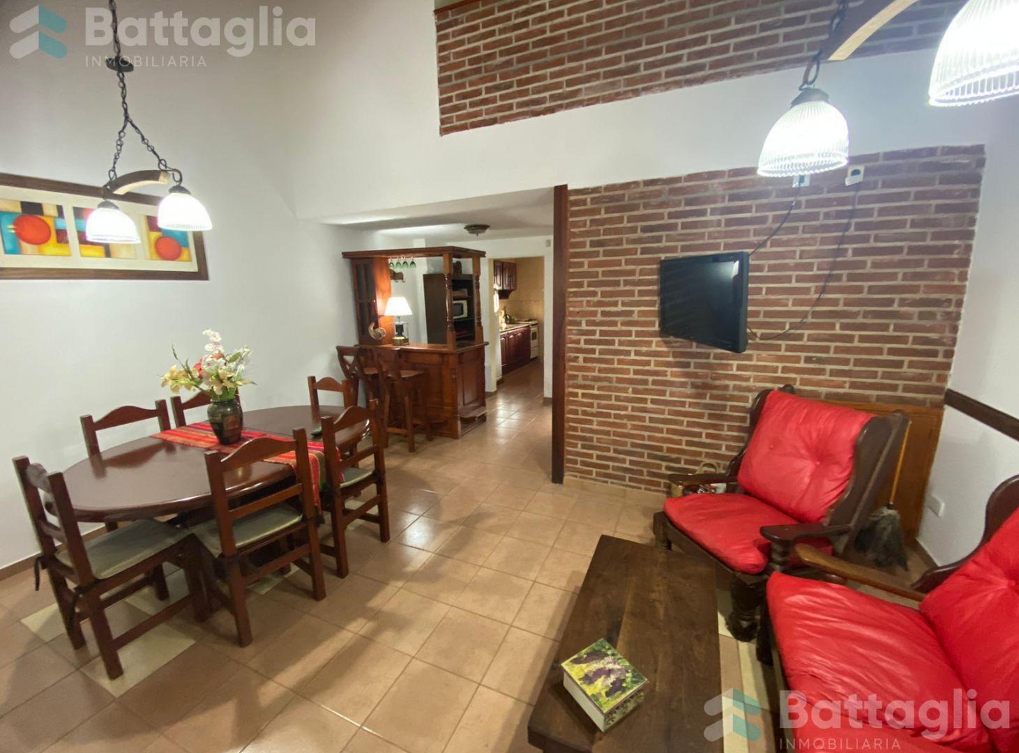Foto de EXCELENTE DUPLEX en Costa Azul con gas natural, imagen 2