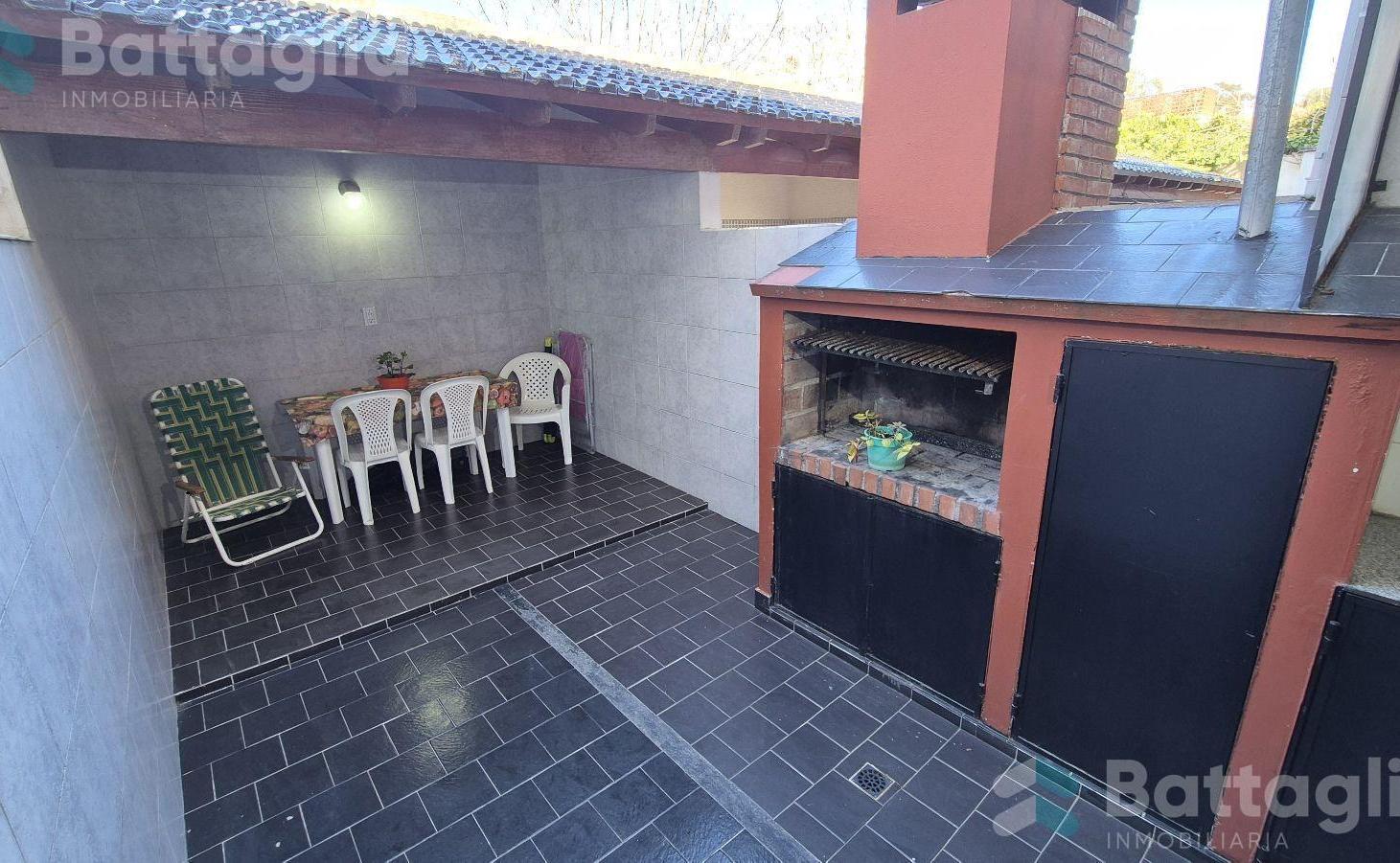Foto de Duplex con cochera y parrilla a tres cuadras del mar, imagen 4