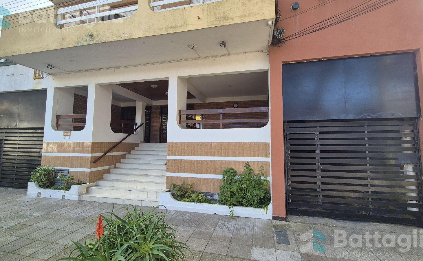 Foto de EXCELENTE OPORTUNIDAD dos ambientes con cochera y jardin con parrilla, imagen 5
