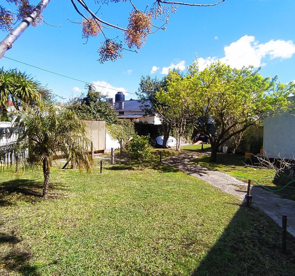 Foto de ** Casa PH sobre lote de 315 m2. Parque - Z/ Bestoso e Irala, imagen 3
