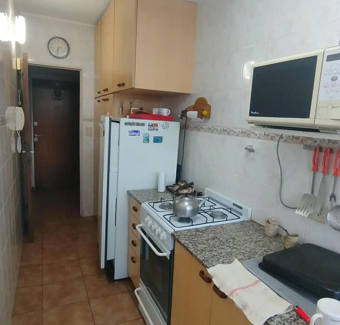 ** 3 ambientes a la calle balcón. Z/ San Martin y España 5