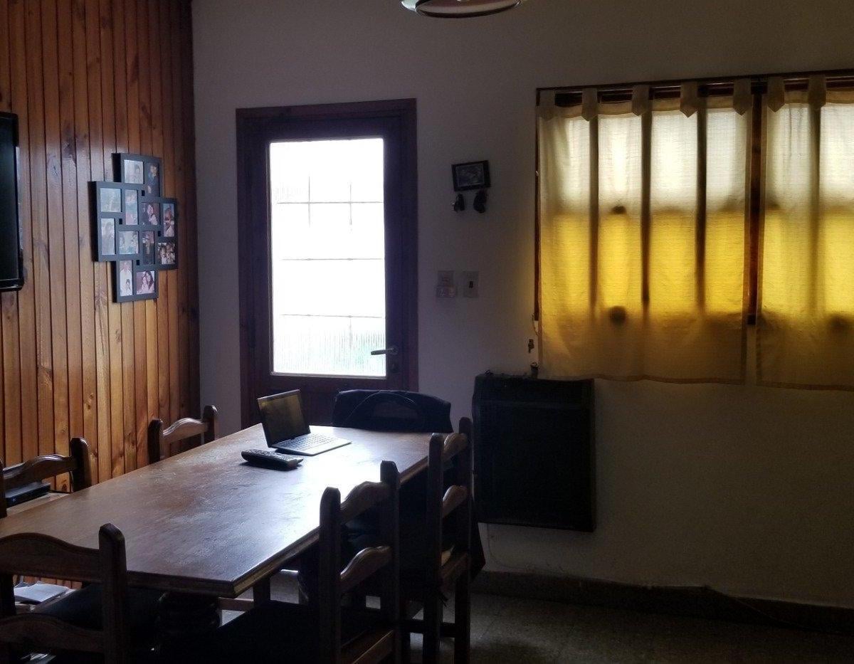 Foto de CHALET 4 AMBIENTES EN DOS PLANTAS, imagen 3