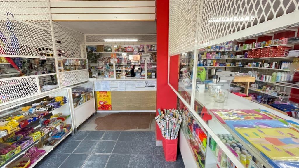 Venta Oportunidad! Local a La Calle + Chalet 3 Ambientes + Monoambiente + Parque + Trotadora Varios 3