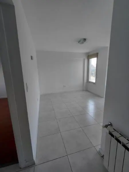 SAN JOSE - Departamento 2 ambientes al frente con cochera 3