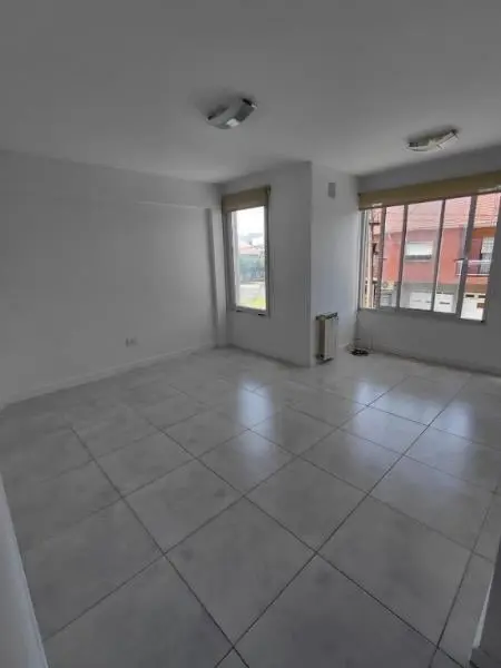 SAN JOSE - Departamento 2 ambientes al frente con cochera 1
