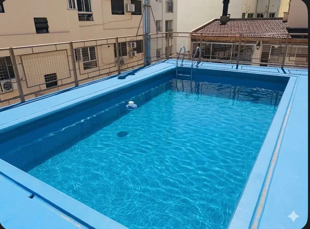 Avellaneda - En venta departamento 2 ambientes con balcon, edificio con quincho y piscina 1