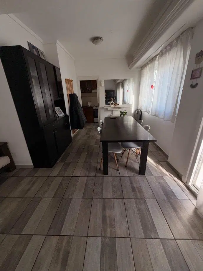 BROWN Y SARMIENTO - En venta departamento a la calle de 4 ambientes con cochera 4